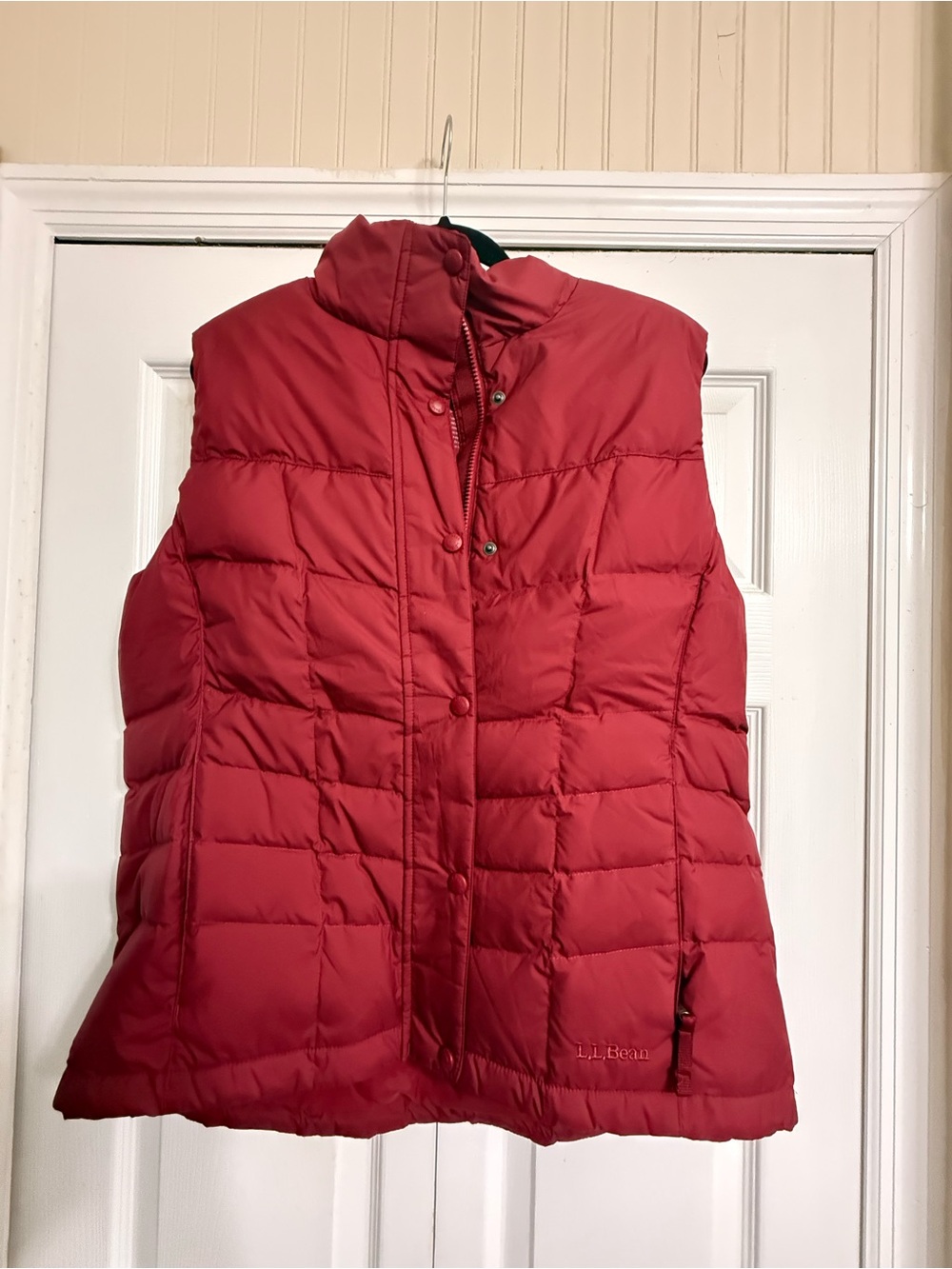 L.L. Bean Women's Red Quilted Puffer Vest with Stand Collar